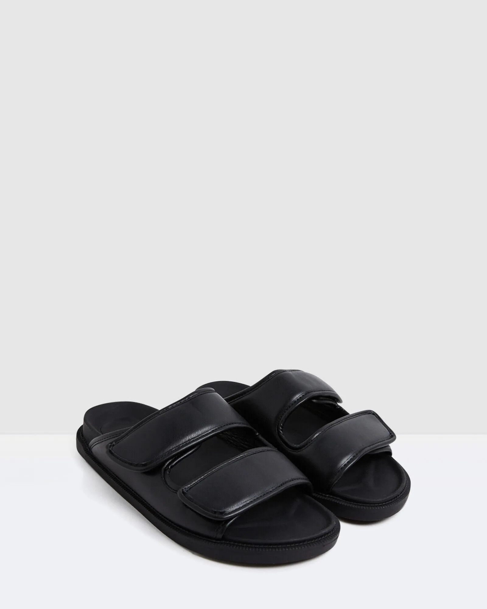 Alice In The Eve Ruby Sandals Black