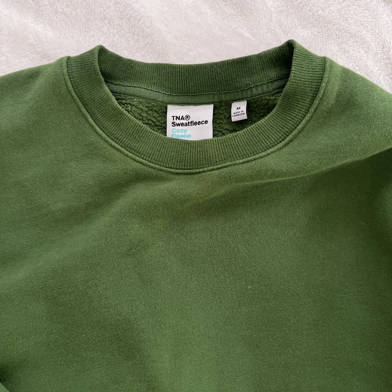 Aritzia Women's Green Sweatshirt