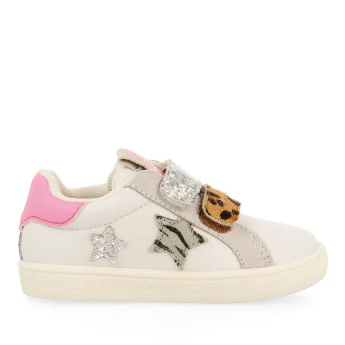 Brasles babies white sneakers with glittery details and animalrint