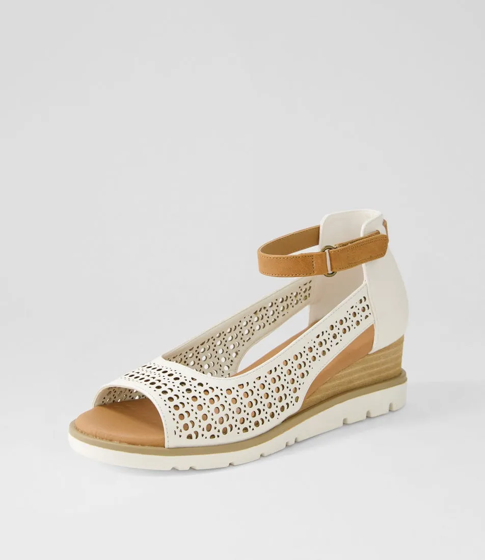 I LOVE BILLY Redzel White Tan Sandals