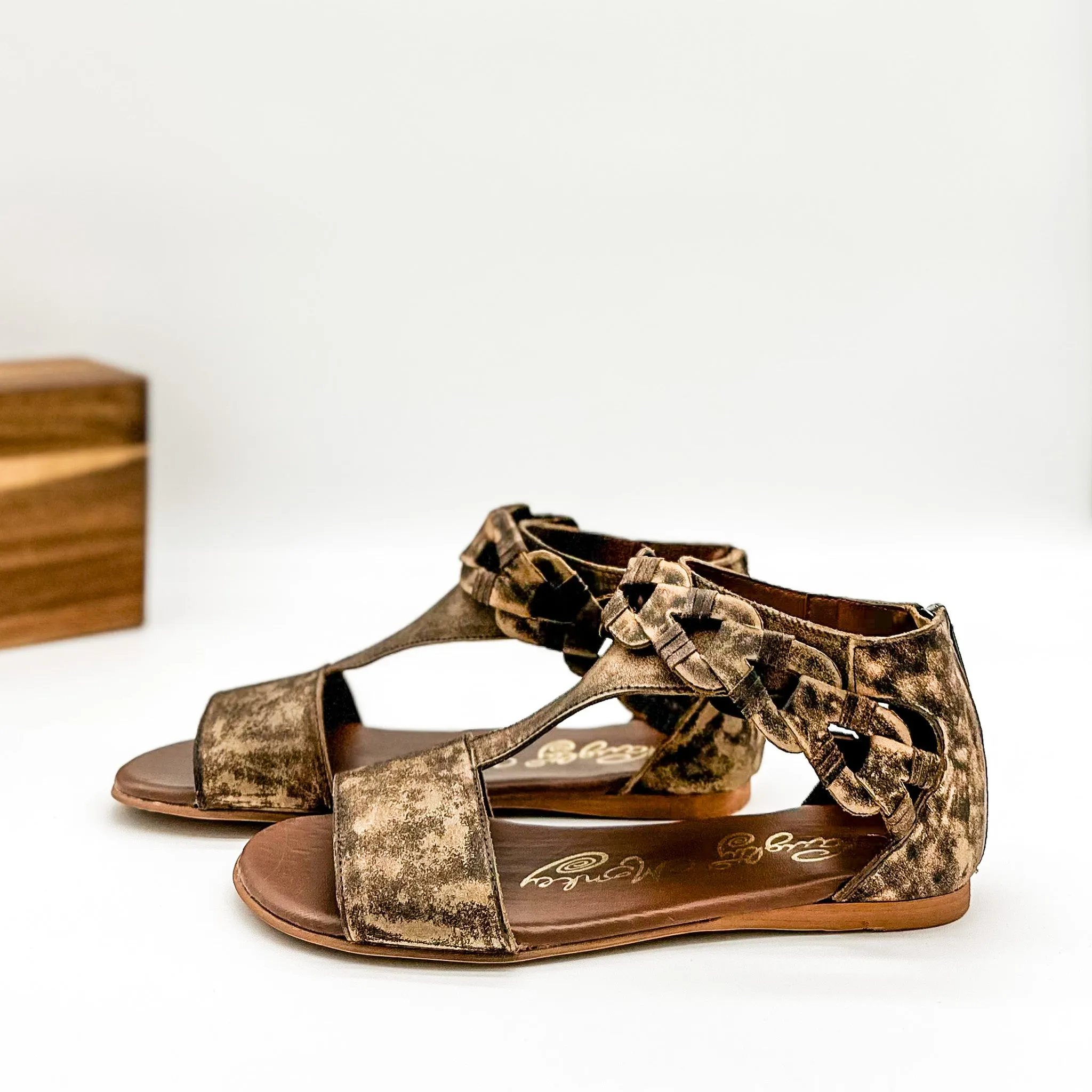 Loop D Loop Sandals in Tan