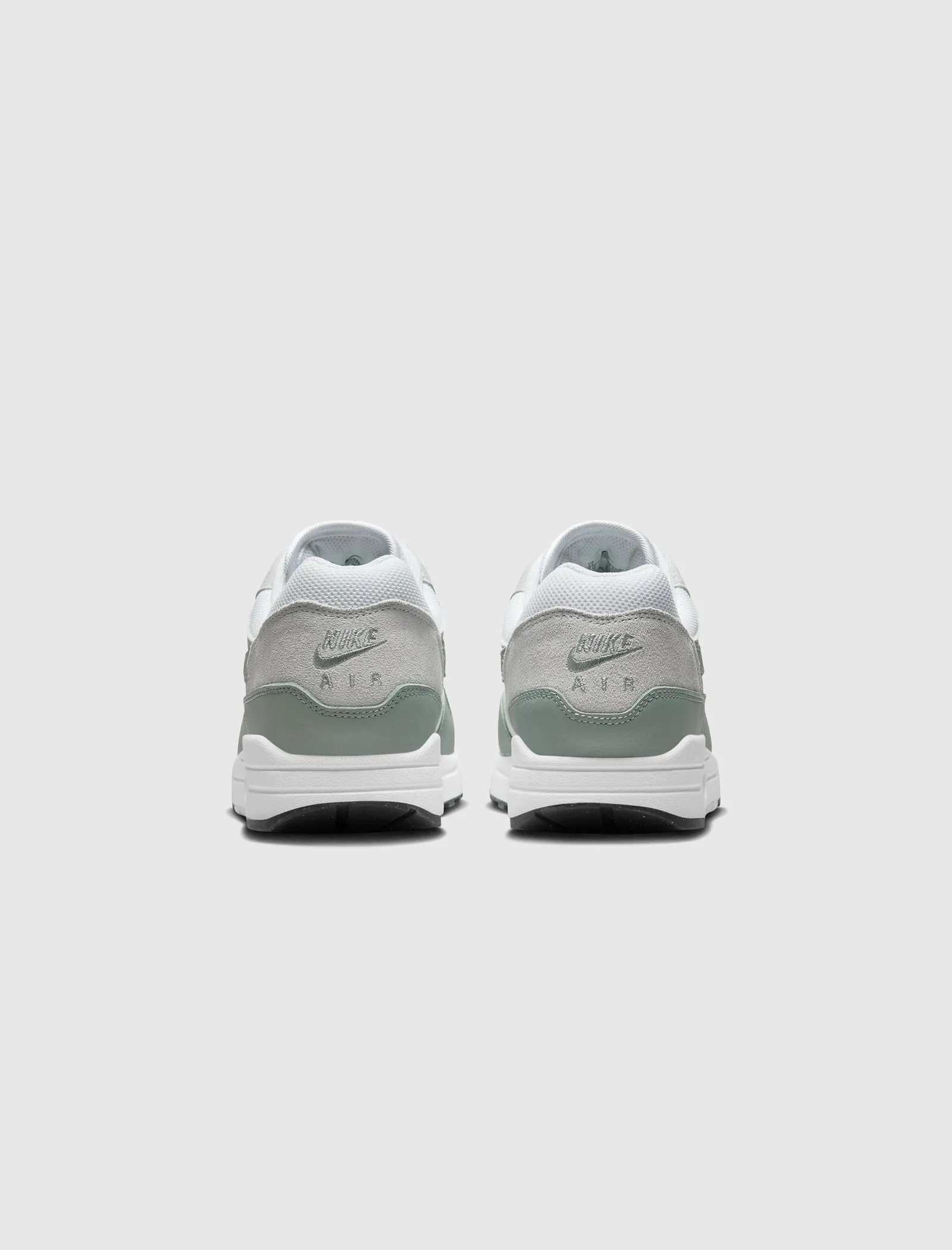NIKE AIR MAX 1 