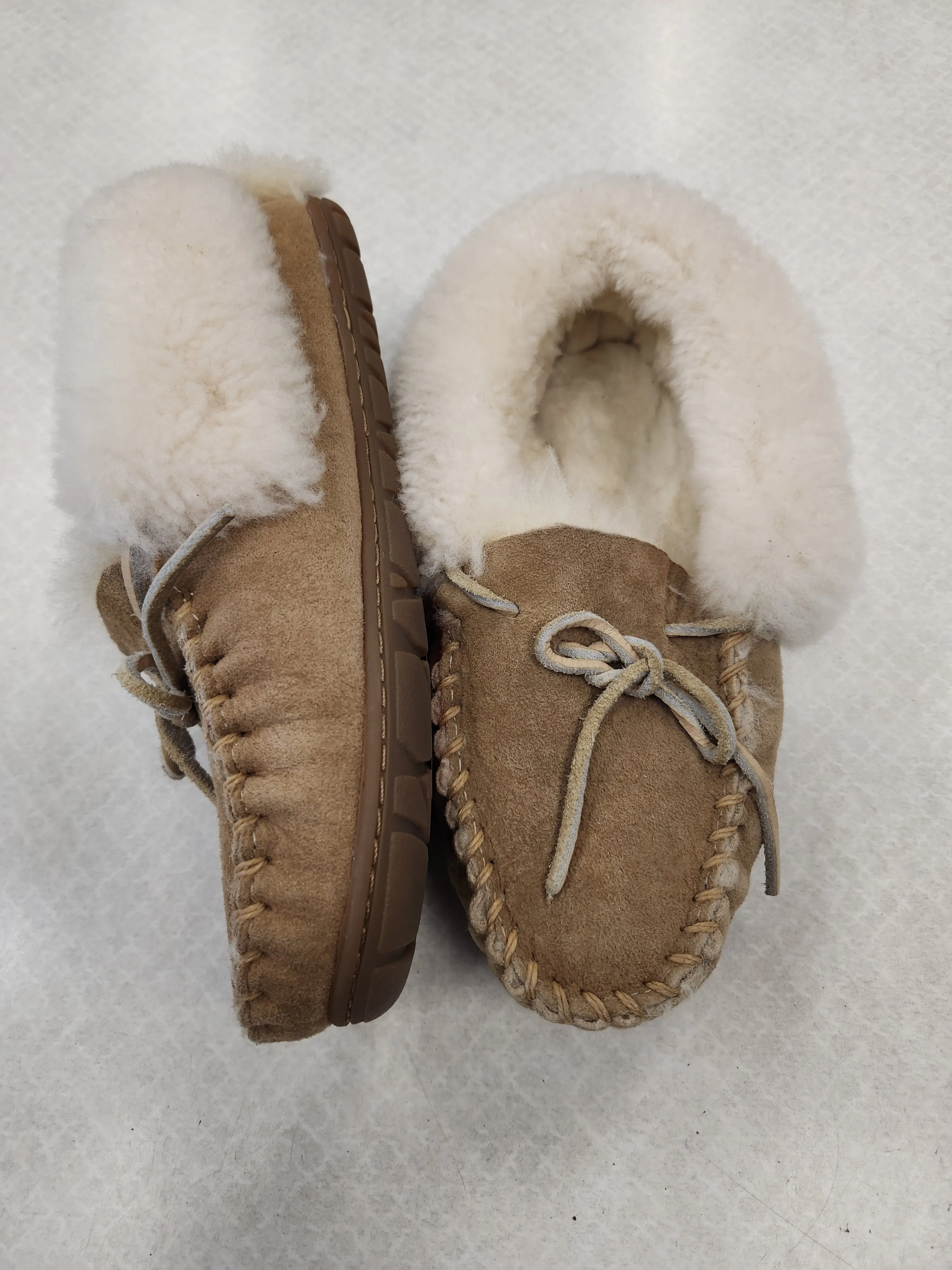 Slippers By L.l. Bean  Size: 6