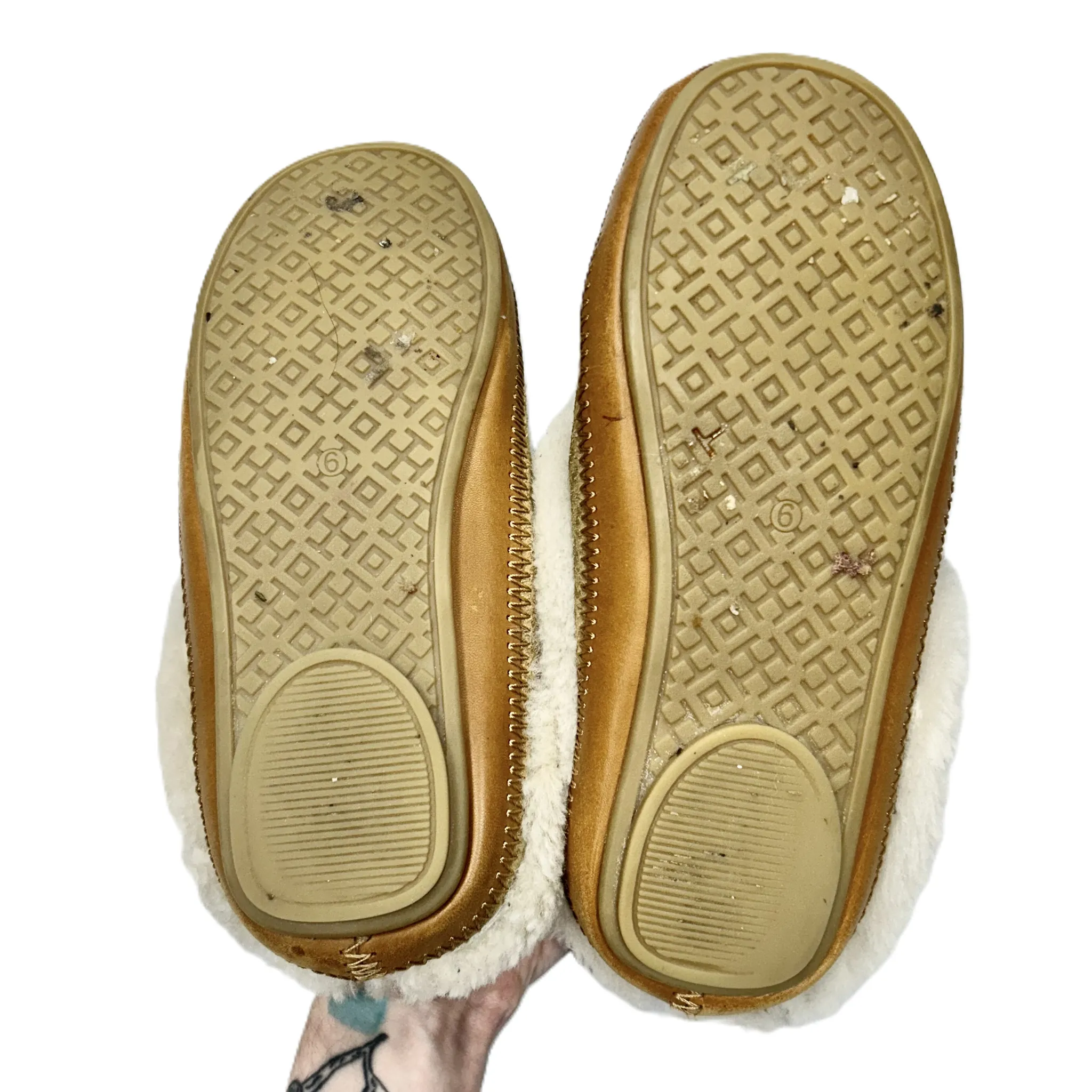 Slippers Designer By Tory Burch In Gold, Size: 6