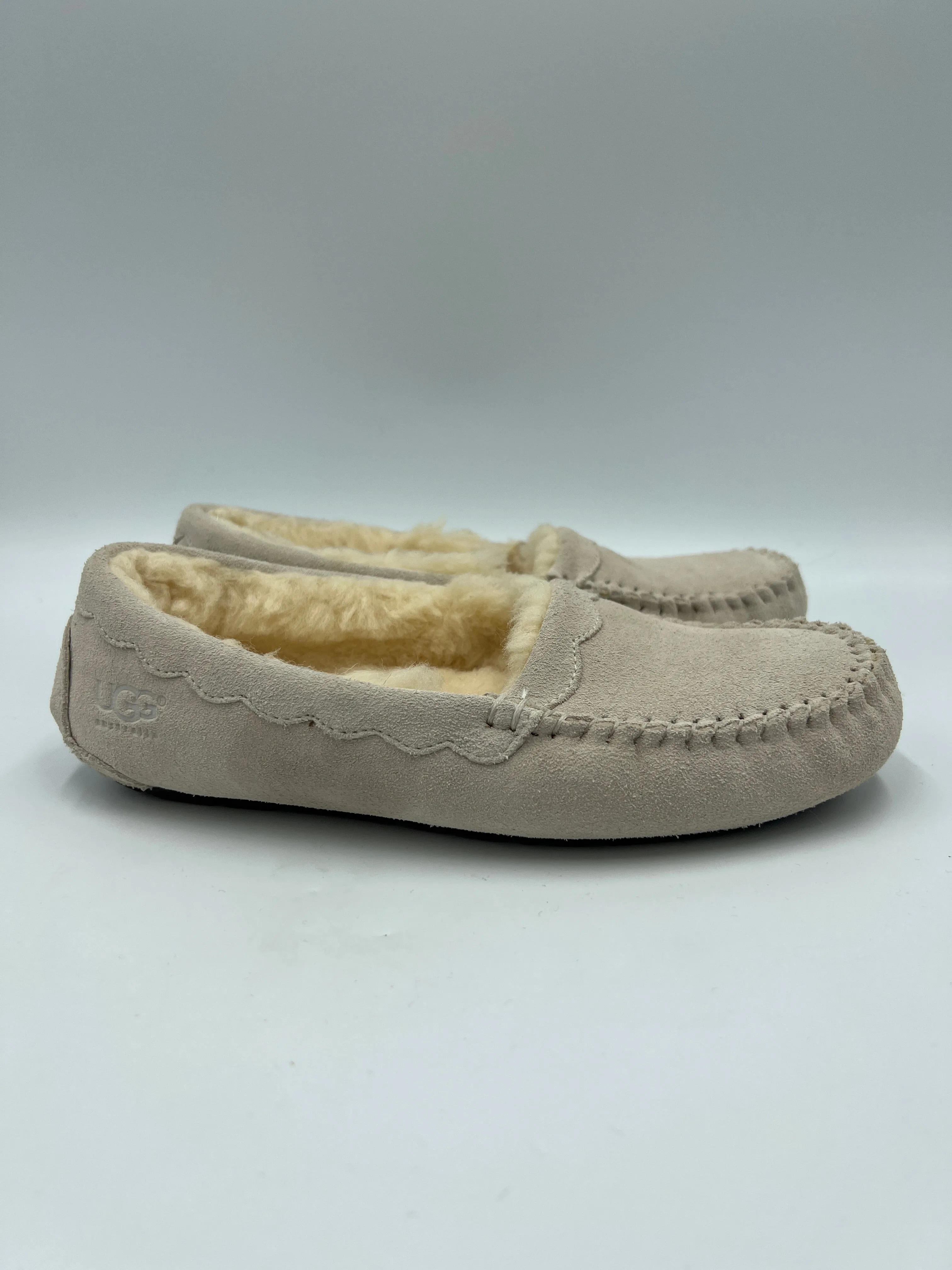 UGG Slippers  Size: 6